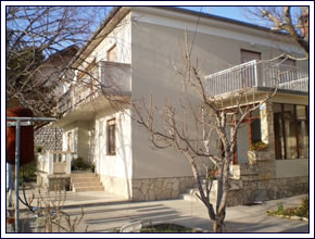 House Batifogo: Apartments and rooms - Island Rab, Banjol, Kvarner bay,  Croatia
