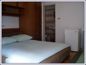 House Batifogo: Apartments and rooms - Island Rab, Banjol, Kvarner bay,  Croatia
