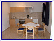 Apartment Sanja - Kitchen with dining space